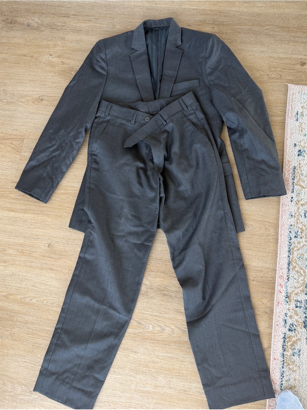 Men's Charcoal Gray Two-Piece Suit Jacket & Pants